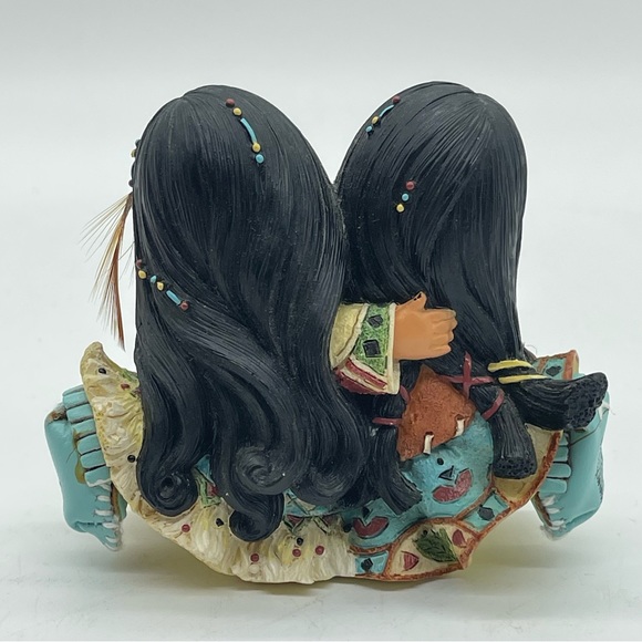 Friends of the Feather Girls Hugging Figurine - Picture 4 of 7